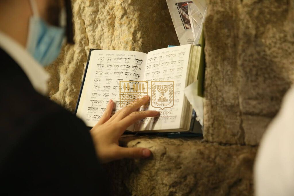 בכותל קורונה