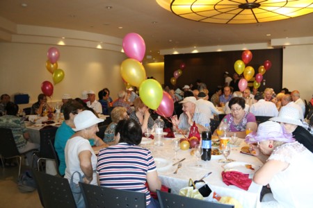 בר ובת מצווה לניצולי שואה  מאשדוד בכותל המערבי