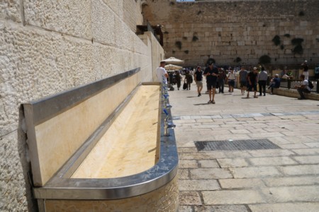 חודשו הברזיות ברחבת הכותל לטובת אלפי המבקרים הצפויים להגיע במהלך הסליחות ובחגי תשרי