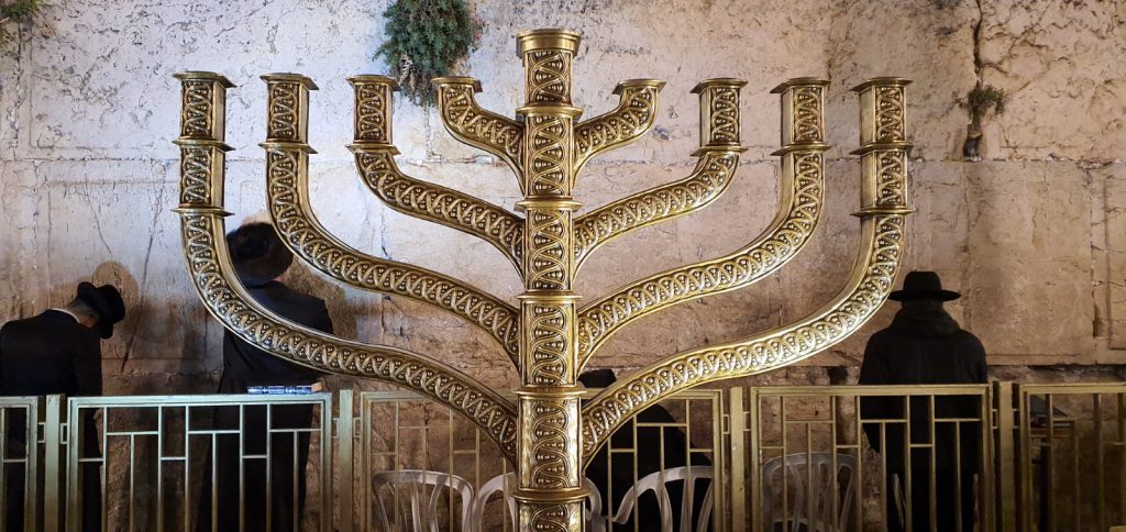 כחצי מיליון איש פקדו את הכותל המערבי בחג החנוכה