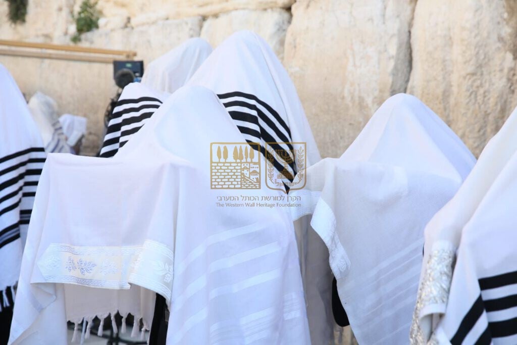 WhatsApp Image    at