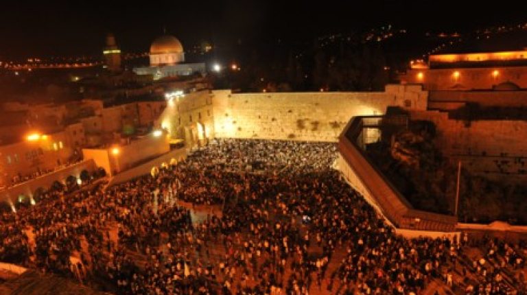 מעמדי סליחות בכותל המערבי