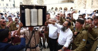 ספר תורה בר מצווה לחיילים בודדים