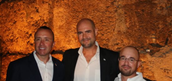 דיויד גלאו תת מזכיר הפנים של ארה"ב  בביקור בכותל המערבי ובמנהרות הכותל