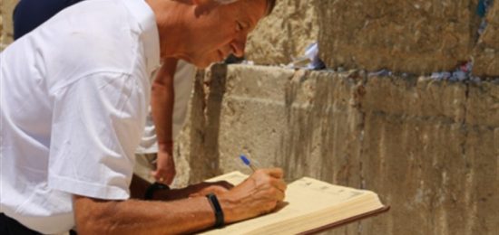 ביל האסלם, מושל מדינת טנסי בביקור בכותל המערבי, במנהרות הכותל ובמבט אל העבר