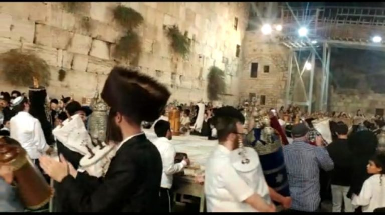 הקפות שניות בכותל המערבי