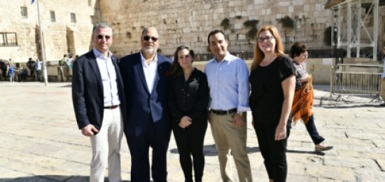 שרת החוץ של קנדה גב' כריסטיה פרילנד בכותל המערבי