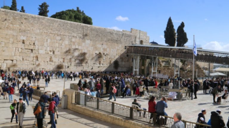 הכותלהמערבי מייבנהאתהמשכן??פרשתויקהל
