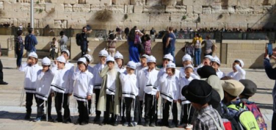 תלמוד התורה חפץ חיים מראשון לציון בכותל המערבי