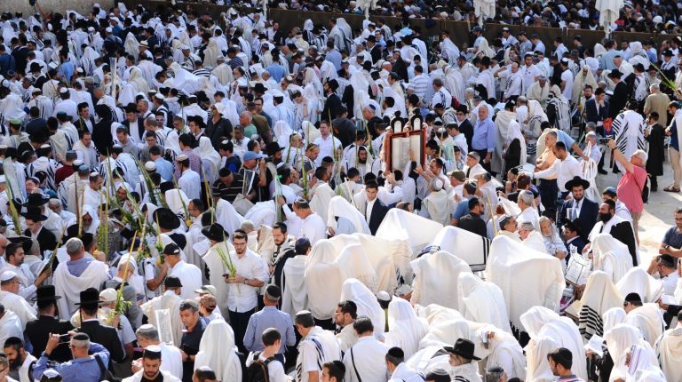 למעלהמ מיליוןאנשיםפקדואתהכותלהמערביבחודשהחגים