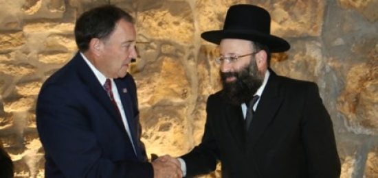 ביקור מושל יוטה בכותל המערבי