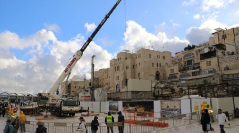 עדכון פירוק המנוף ברחבת הכותל המערבי
