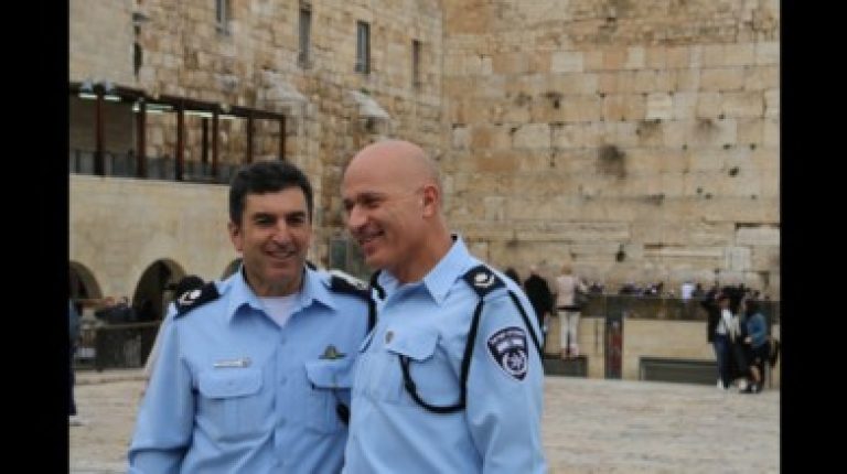טקס חילופי מפקדי מחוז ירושלים התקיים הבוקר במנהרות הכותל המערבי