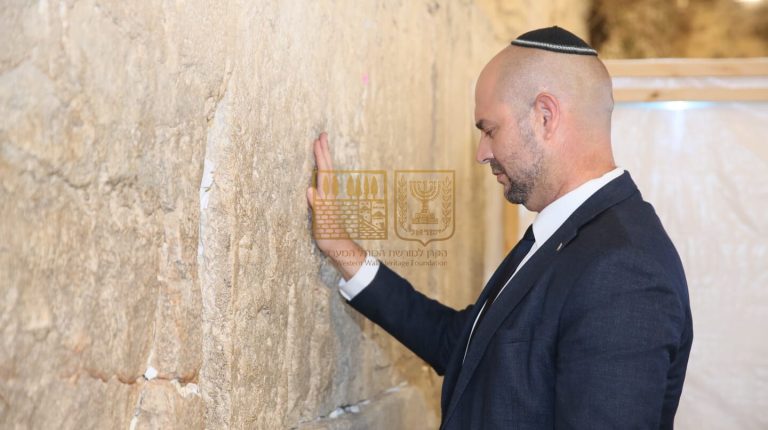 WhatsApp Image    at