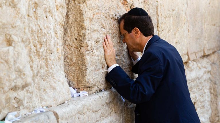 נשיא המדינה בוז'י הרצוג