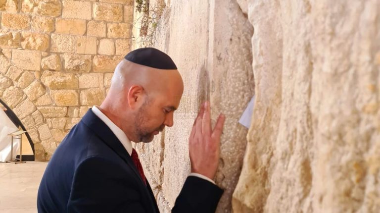 WhatsApp Image 2022-10-31 at 22.01.27