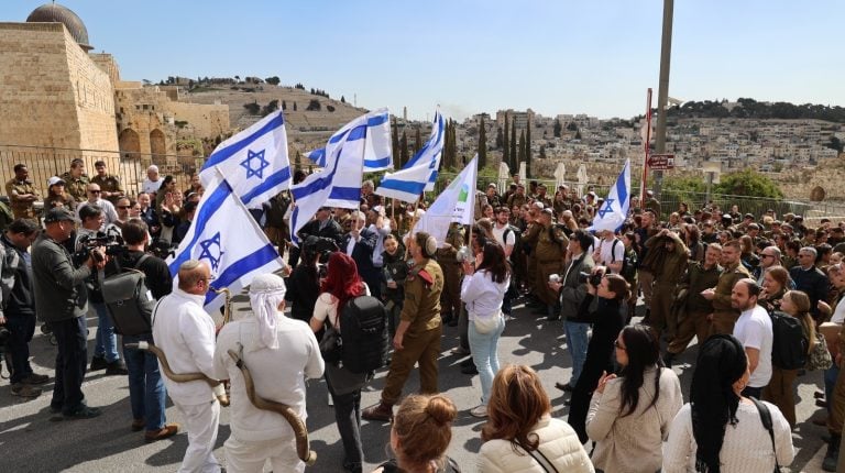 c253bd08-5e81-4cae-bf43-8174e430a087