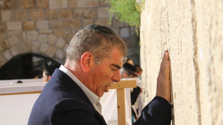 eadf ceb fc bfa baeea