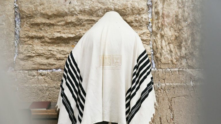 טלית בכותל