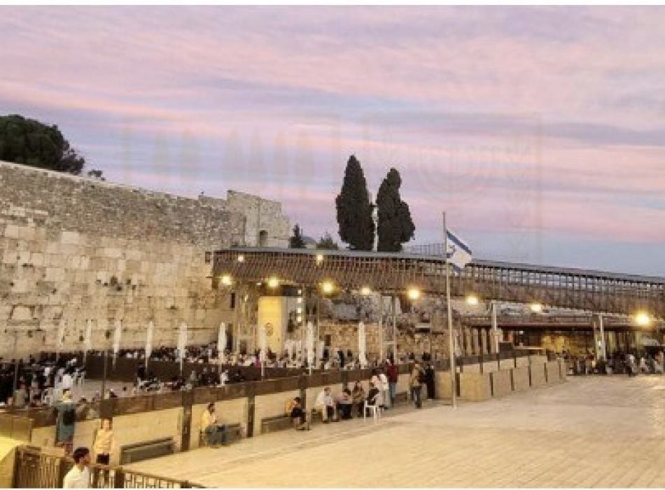 הכותל בשקיעה