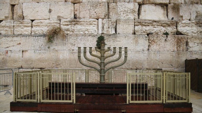 hanukkah candle lighting times