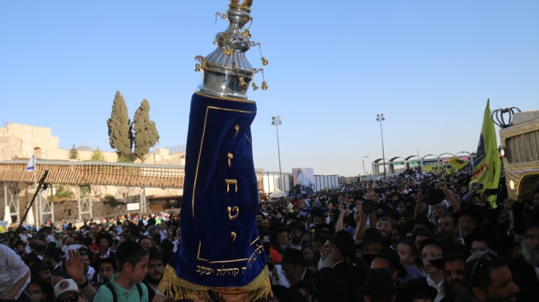 הכנסת ספר תורה (7)
