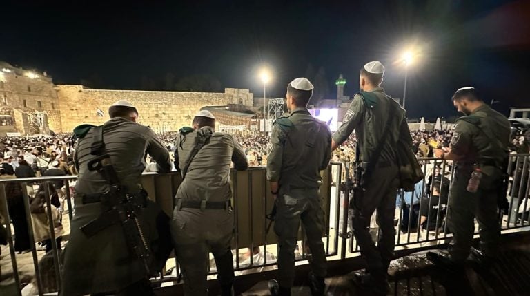 חיילי מגב בסליחות