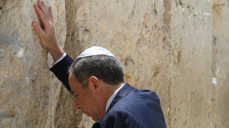 שגריר ארהב בישראל טום ניידס נפרד בכותל המערבי (2)